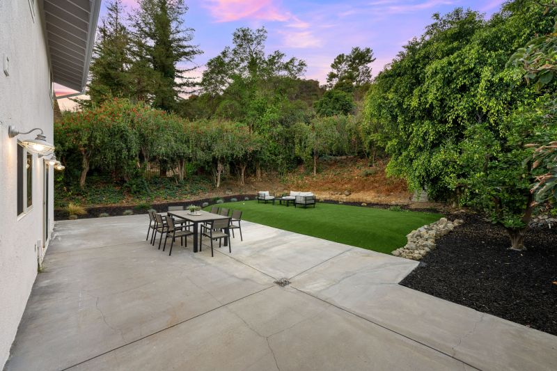 Modern Concrete Patio